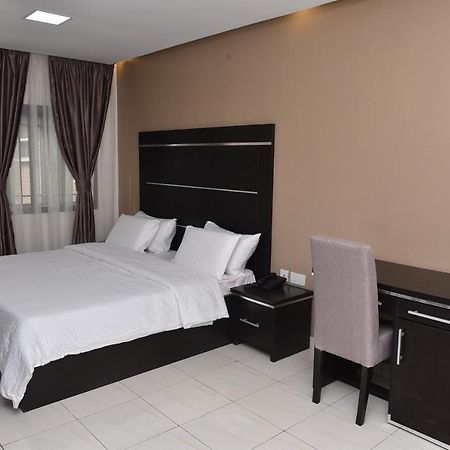 Urban Metro Inn Lagos Ngoại thất bức ảnh