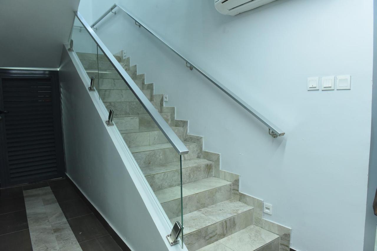 Urban Metro Inn Lagos Ngoại thất bức ảnh